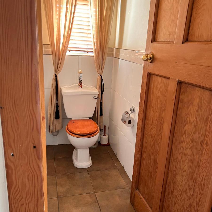 Apartamento Peaceful@Swansea In Rosebank-Parkwood Johannesburgo Exterior foto