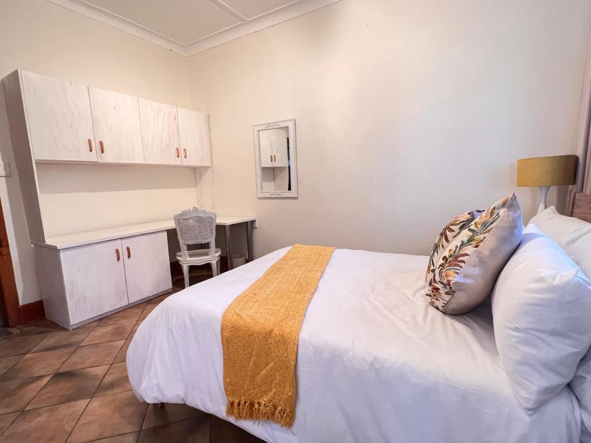 Apartamento Peaceful@Swansea In Rosebank-Parkwood Johannesburgo Exterior foto